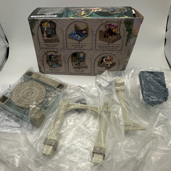 Pokemon Re-Ment Old Castle Ruins Kirlia and Unown - Picture 2 of 3